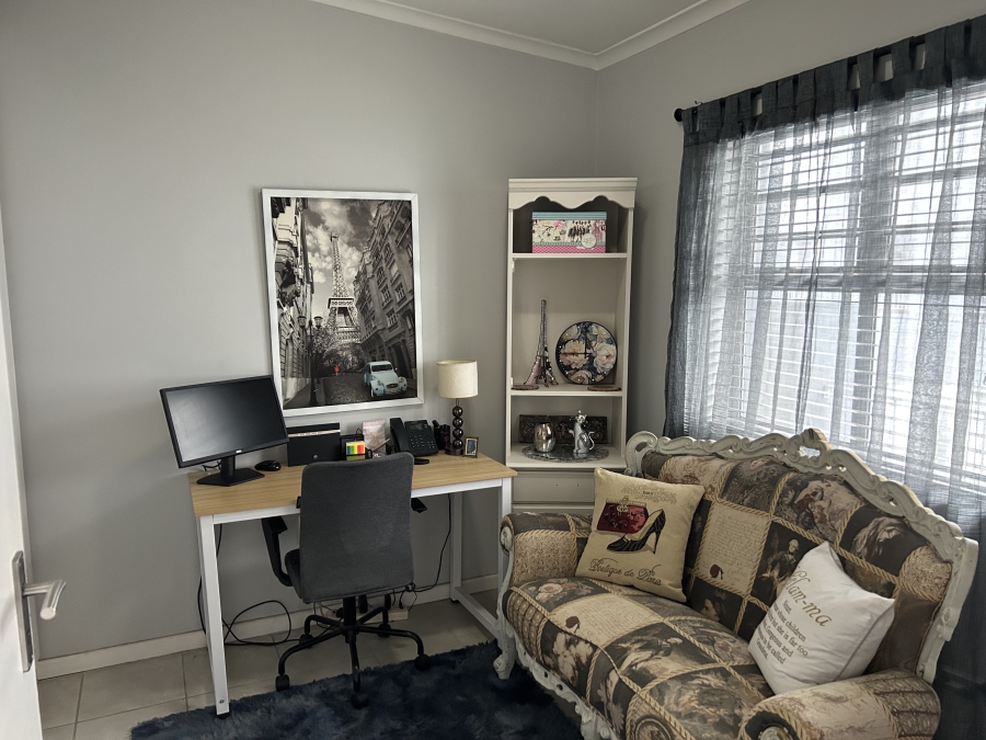 To Let 2 Bedroom Property for Rent in Sonkring Western Cape